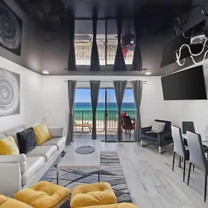  Apartment The Summit 702